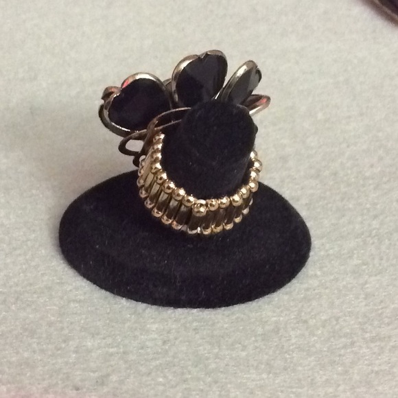 Bracelet & Rings bundle “NWOT” - Picture 5 of 5